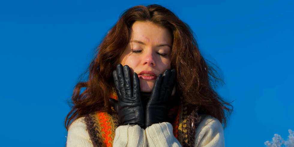 HARDT FOR HUDEN: Kaldt vær kan gjøre huden din tørr og sår. Her får du noen gode råd. ILLUSTRASJONSFOTO: Colourbox HARDT FOR HUDEN: Kaldt vær kan gjøre huden din tørr og sår. Her får du noen gode råd. ILLUSTRASJONSFOTO: Colourbox