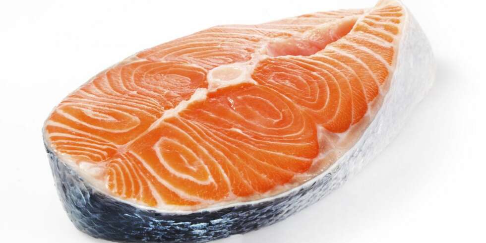 RIKTIG FETT: Har du fet hud, er det spesielt viktig at du får tilstrekkelig med de essensielle fettsyrene omega-3 og omega-6. ILLUSTRASJONSFOTO: Thinkstock RIKTIG FETT: Har du fet hud, er det spesielt viktig at du får tilstrekkelig med de essensielle fettsyrene omega-3 og omega-6. ILLUSTRASJONSFOTO: Thinkstock