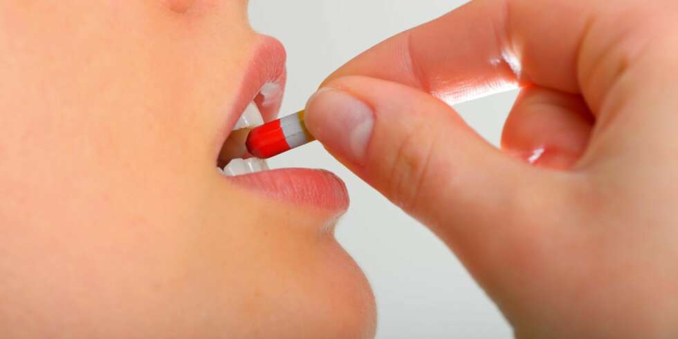 PLACEBO: Det er ikke nødvendigvis så viktig om pillen inneholder medisin eller ikke, bare du tror den gjør det. PLACEBO: Det er ikke nødvendigvis så viktig om pillen inneholder medisin eller ikke, bare du tror den gjør det.