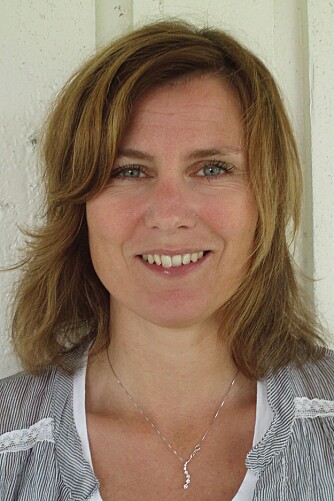 ØKER BRUKEN AV KONDOM: Daglig leder i RFSU, Tone-Berit Lintho, opplever opptil 40 prosent økt salg av kondomer i sommermånedene. ØKER BRUKEN AV KONDOM: Daglig leder i RFSU, Tone-Berit Lintho, opplever opptil 40 prosent økt salg av kondomer i sommermånedene.