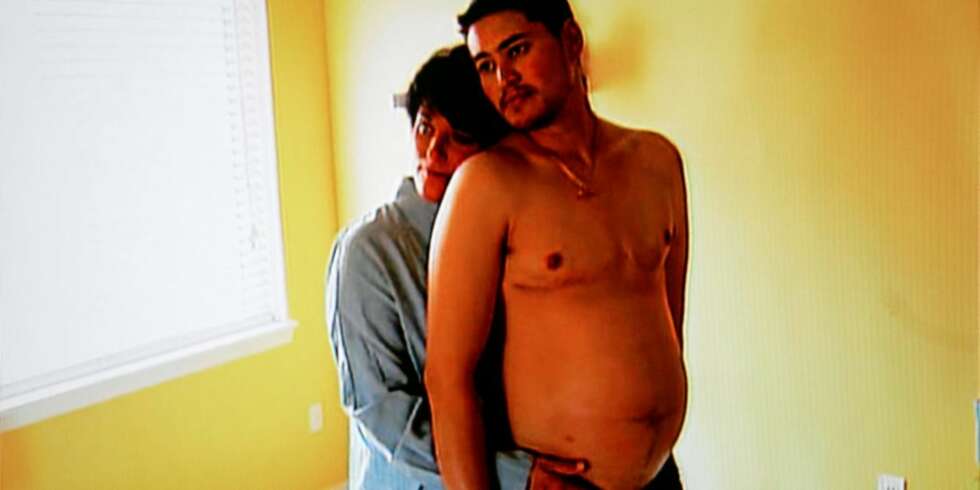 GRAVID MANN: Thomas Beatie er antagelig den første mannen i verden som har gått gravid. Nå har han født en datter som han og kona Nancy skal oppdra. GRAVID MANN: Thomas Beatie er antagelig den første mannen i verden som har gått gravid. Nå har han født en datter som han og kona Nancy skal oppdra.