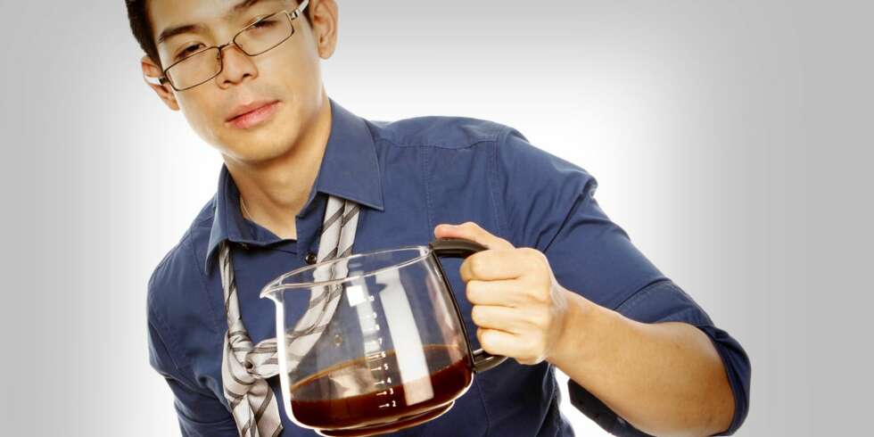 BAKRUS: Dagen derpå er heller ikke dagen for de store kaffeslabberasene. BAKRUS: Dagen derpå er heller ikke dagen for de store kaffeslabberasene.