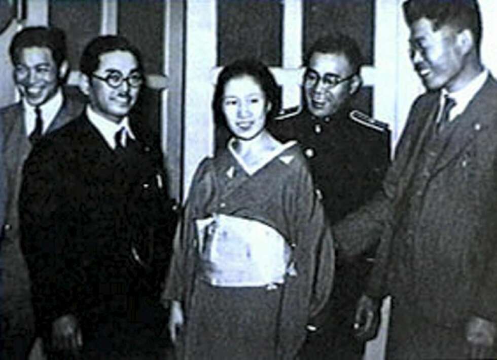 ARRESTERT: Da Sada Abe ble arrestert, hadde hun sin elskers penis og testikler i vesken. Bildet er tatt kort tid etter arrestasjonen, på Takanawa politistasjon i Tokyo i 1936. ARRESTERT: Da Sada Abe ble arrestert, hadde hun sin elskers penis og testikler i vesken. Bildet er tatt kort tid etter arrestasjonen, på Takanawa politistasjon i Tokyo i 1936.