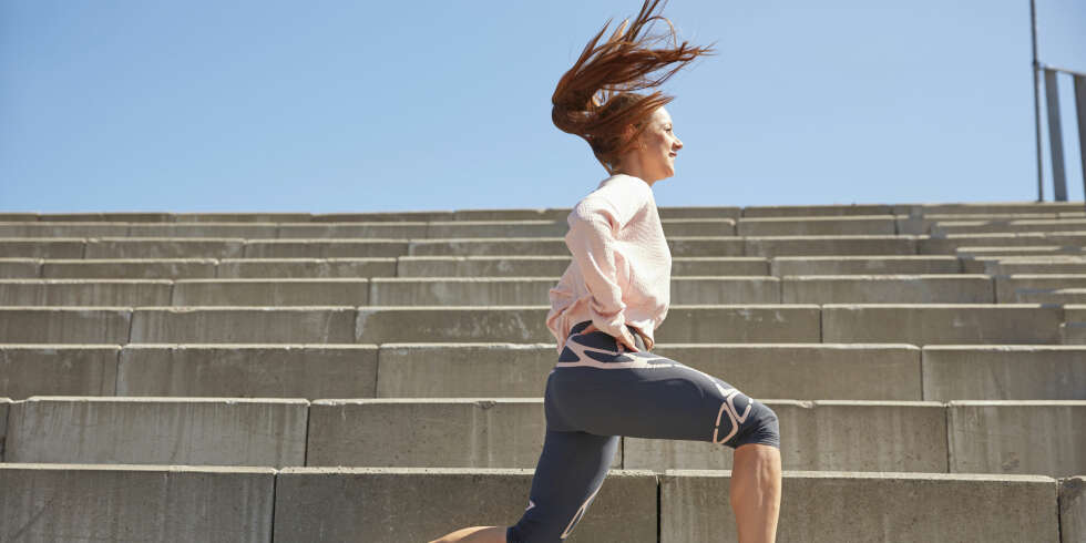 STYRKE: Trening i trapp er en supereffektiv måte å få opp styrken i beinmuskulaturen. STYRKE: Trening i trapp er en supereffektiv måte å få opp styrken i beinmuskulaturen.