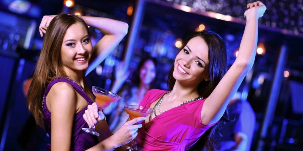 MER ENN DRIKKING:Hvis du danser mye, begrenser du inntaket av alkohol automatisk. MER ENN DRIKKING:Hvis du danser mye, begrenser du inntaket av alkohol automatisk.