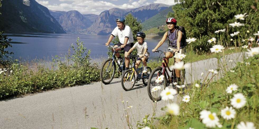 AURLAND: Ta med familien på idyllisk sykkelferie i Aurland. AURLAND: Ta med familien på idyllisk sykkelferie i Aurland.