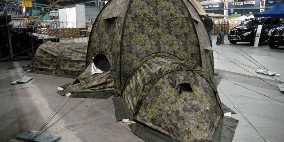 BAKSIDEN: Igloo 3 fra baksiden. Soverommet lengst bak og lagerrommet nærmest. BAKSIDEN: Igloo 3 fra baksiden. Soverommet lengst bak og lagerrommet nærmest.