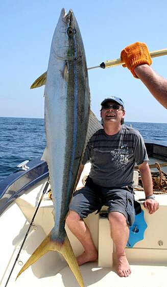RAINBOW RUNNER: Denne 10 kilos rainbow runneren var dagens minste fangst.. RAINBOW RUNNER: Denne 10 kilos rainbow runneren var dagens minste fangst..