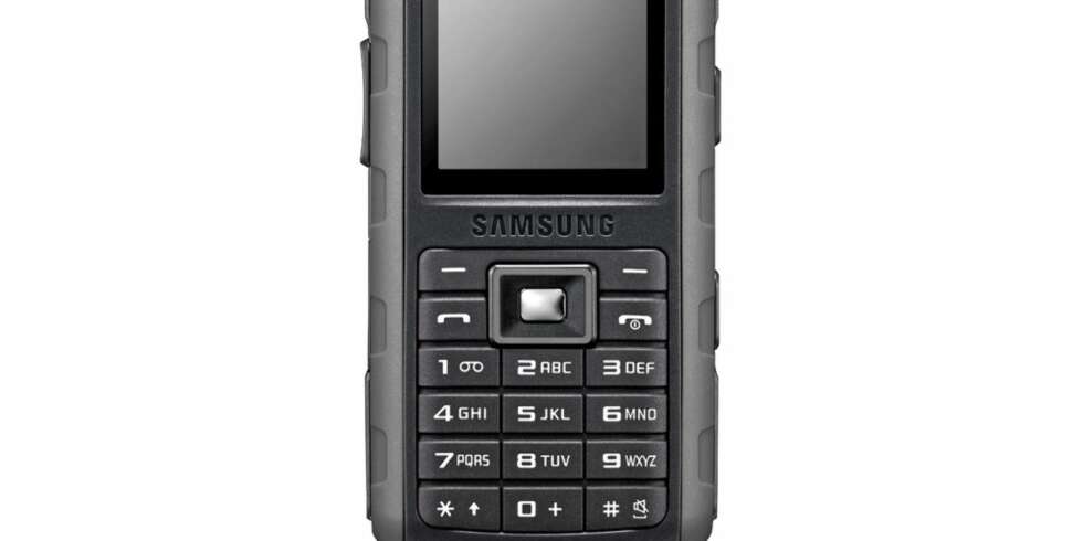 TÅLER JULING: Samsung B2700 tåler fukt, støv og støt. Displayet måtte gi tapt da vi mistet en ståltermos på det. TÅLER JULING: Samsung B2700 tåler fukt, støv og støt. Displayet måtte gi tapt da vi mistet en ståltermos på det.