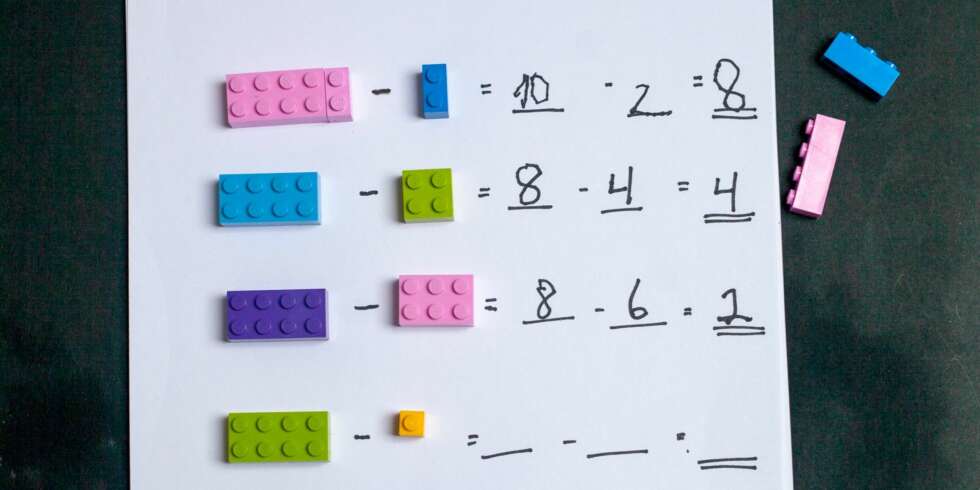 LÆRER MATTE: Ved å bruke Lego kan barn gjøre enkle matematikkstykker på egenhånd. LÆRER MATTE: Ved å bruke Lego kan barn gjøre enkle matematikkstykker på egenhånd.