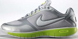 NYE SKO: Dette er sesongens sko fra Nike, og en del av premien du vinner på DinKropp.no. Skoene finnes også i sort. NYE SKO: Dette er sesongens sko fra Nike, og en del av premien du vinner på DinKropp.no. Skoene finnes også i sort.