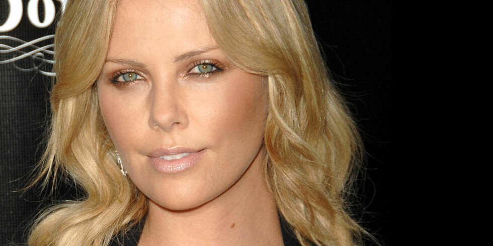 Charlize Theron med en nydelig makeup. Charlize Theron med en nydelig makeup.