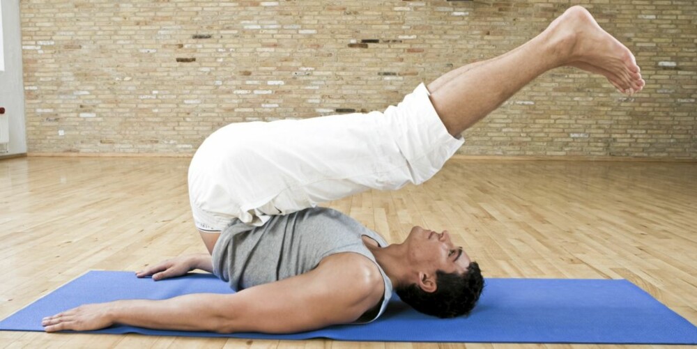 YOGA: Du er slett ikke avhengig av treningssentrene for å ta et kurs i yoga. YOGA: Du er slett ikke avhengig av treningssentrene for å ta et kurs i yoga.