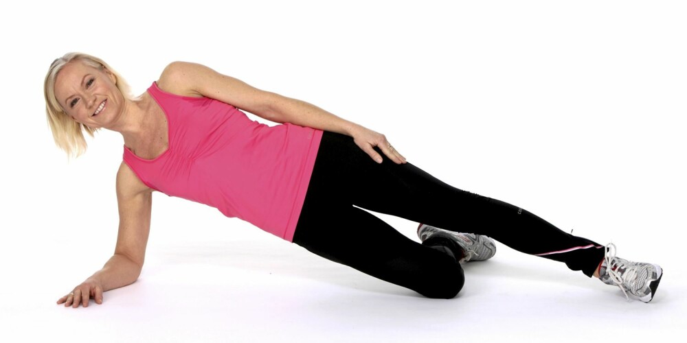 SETE- OG LÅRMUSKULATUR: Sideplanken. SETE- OG LÅRMUSKULATUR: Sideplanken.