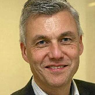 TJA: Harald Hollerud i Europeiske Forsikring mener reiseforsikring er nok, og at helsetrygdkort er et greit supplement. TJA: Harald Hollerud i Europeiske Forsikring mener reiseforsikring er nok, og at helsetrygdkort er et greit supplement.