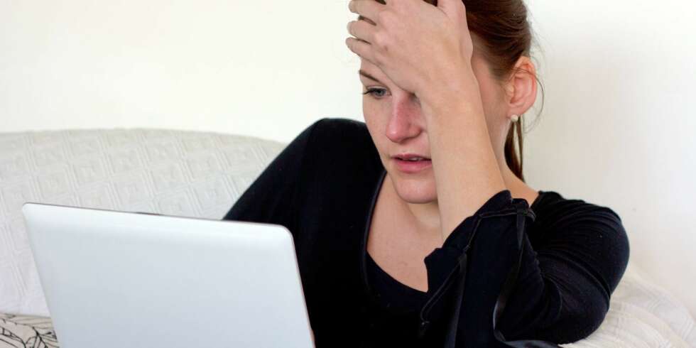 LEGE PÅ NETT: På Doktor Online får du svar på spørsmål om din helse, uten å måtte oppsøke lege. LEGE PÅ NETT: På Doktor Online får du svar på spørsmål om din helse, uten å måtte oppsøke lege.