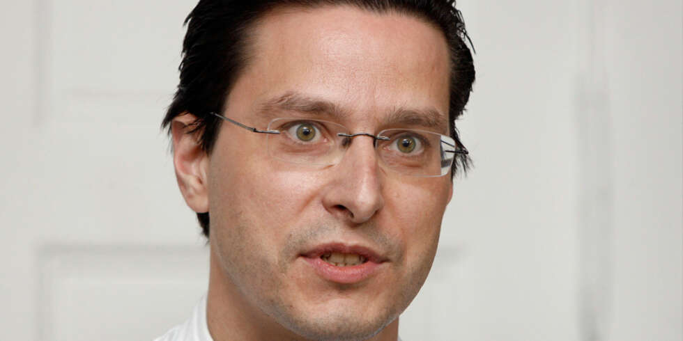 GJENNOMBRUDD: Gero Hütter og de andre forskerne ved Charite-sykehuset i Berlin er stolte over å ha funnet det som ser ut som en vellykket kur for en HIV-pasient. GJENNOMBRUDD: Gero Hütter og de andre forskerne ved Charite-sykehuset i Berlin er stolte over å ha funnet det som ser ut som en vellykket kur for en HIV-pasient.