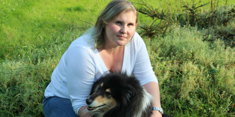 MISTET LILLESØSTER: Etter at lillesøster Kristin ble funnet drept, har Lindas liv vært preget av fysiske smerter som forklares av traumene hun har gjennomgått. MISTET LILLESØSTER: Etter at lillesøster Kristin ble funnet drept, har Lindas liv vært preget av fysiske smerter som forklares av traumene hun har gjennomgått.