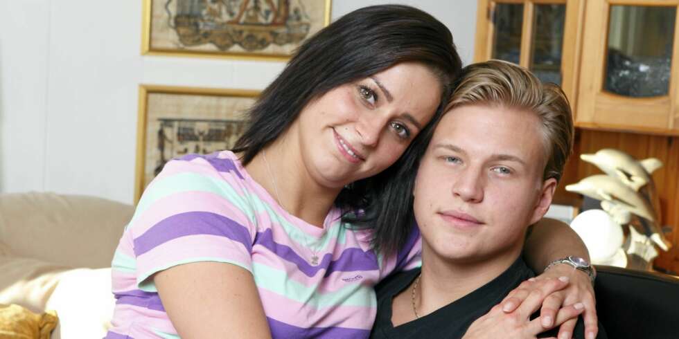 STØTTE: Det hjelper å ha kjæresten Daniel Stenseth, som viser forståelse og tålmodighet. STØTTE: Det hjelper å ha kjæresten Daniel Stenseth, som viser forståelse og tålmodighet.