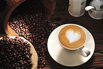 KAFFE OG SMERTE: - En til to kopper kaffe er ok, sier lege Rae Frances Bell. KAFFE OG SMERTE: - En til to kopper kaffe er ok, sier lege Rae Frances Bell.