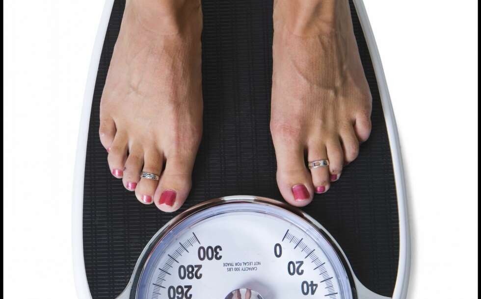 KMI: Kroppsmasseindeksen, KMI, (også kalt BMI eller Body Mass Indeks) gir en indikasjon på hvor mye fett du har på kroppen. KMI: Kroppsmasseindeksen, KMI, (også kalt BMI eller Body Mass Indeks) gir en indikasjon på hvor mye fett du har på kroppen.