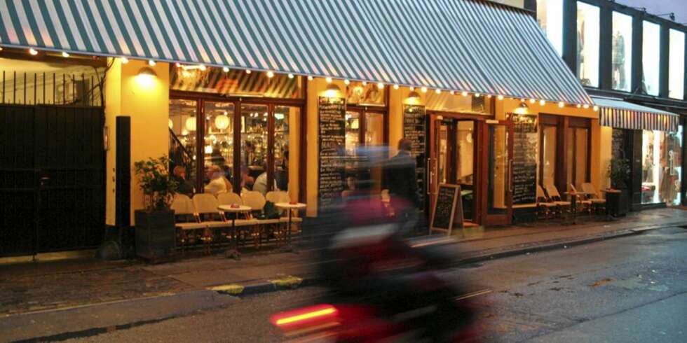 SOMMERSKO: I Kronprinsensgade ligger Københavns aller første kafé. SOMMERSKO: I Kronprinsensgade ligger Københavns aller første kafé.