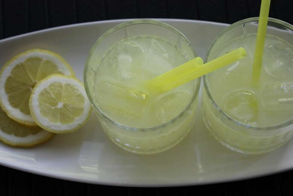 INGEFÆRLEMONADE: Avkjølende og smakfull INGEFÆRLEMONADE: Avkjølende og smakfull