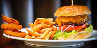PUB GRUB: Cheeseburger. PUB GRUB: Cheeseburger.