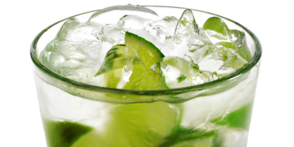 UKENS DRINK: Caipirinha UKENS DRINK: Caipirinha