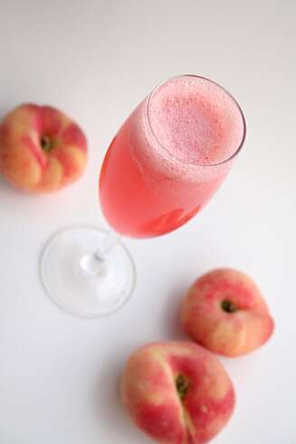 ROSA VELKOMST: Bellini er en vanlig drink ved festlige anledninger i Italia. ROSA VELKOMST: Bellini er en vanlig drink ved festlige anledninger i Italia.