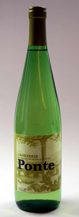 GOD HVITVIN: Ponte Vinho Verde passer til juletorsk uten lever og rogn. GOD HVITVIN: Ponte Vinho Verde passer til juletorsk uten lever og rogn.