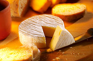 HVITMUGGOST: Det er vanskelig å finne riktig vin ti camember (bildet) og brie, men det er mulig. HVITMUGGOST: Det er vanskelig å finne riktig vin ti camember (bildet) og brie, men det er mulig.