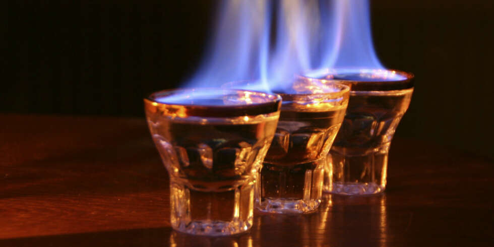 LYS LUE: Flammende drinker er herlig harry. LYS LUE: Flammende drinker er herlig harry.