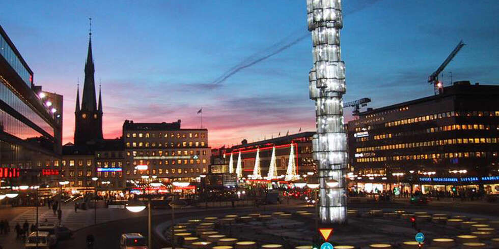 SEVERDIGHETER: Det er mye å se i Stockholm, så ta med gode sko. Og bruk bankkortet på Stureplan SEVERDIGHETER: Det er mye å se i Stockholm, så ta med gode sko. Og bruk bankkortet på Stureplan