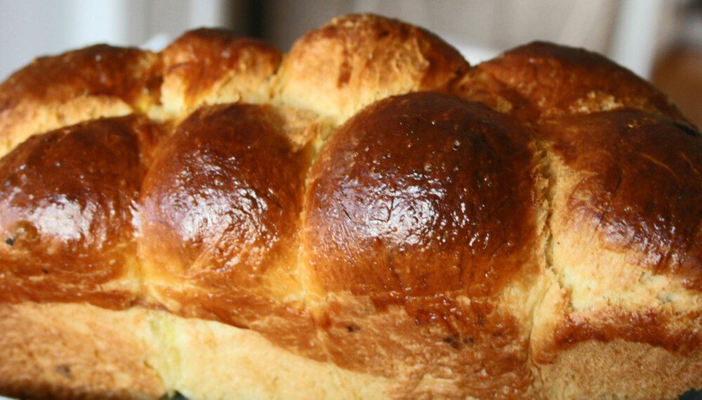 BAKING I HELGEN: Brioche lages med masse smør og mange egg. Ikke bland vann inn i saken! BAKING I HELGEN: Brioche lages med masse smør og mange egg. Ikke bland vann inn i saken!