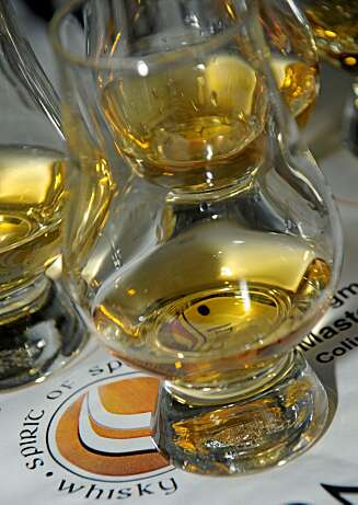 MASTER CLASS: Lær deg å bli en whiskyekspert. MASTER CLASS: Lær deg å bli en whiskyekspert.