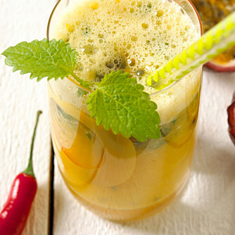 MORGENGULL: Inneholder banan, appelsin, pasjonsfrukt, honning og en snert chili. MORGENGULL: Inneholder banan, appelsin, pasjonsfrukt, honning og en snert chili.