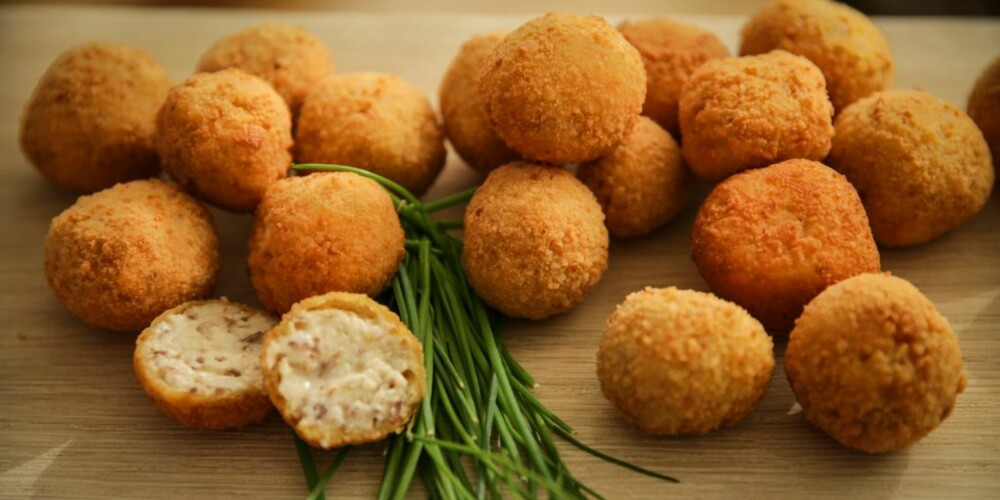 TAPAS: Friterte boller med skinke er supersnacks. TAPAS: Friterte boller med skinke er supersnacks.