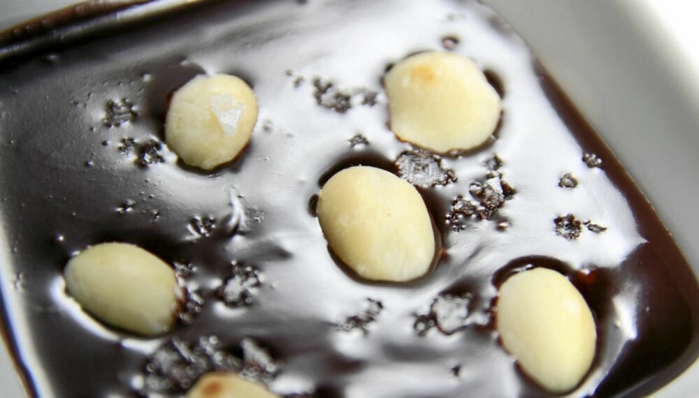 ENKEL SJOKOLADEDESSERT: Det enkleste er som regel det beste. ENKEL SJOKOLADEDESSERT: Det enkleste er som regel det beste.