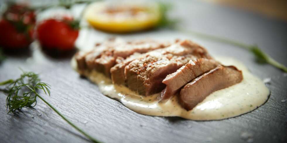 SAUS TIL LAM: Dette er en herlig saus som du kan servere til lammet. SAUS TIL LAM: Dette er en herlig saus som du kan servere til lammet.