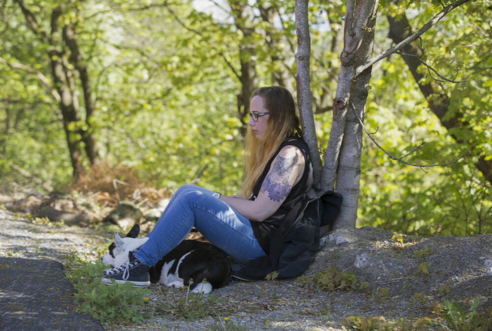 VANSKELIG: Det er vanskelig når du ikke kan snakke med noen, og når folk stiller spørsmål ved hvorfor de ikke får svar når de snakker til deg. VANSKELIG: Det er vanskelig når du ikke kan snakke med noen, og når folk stiller spørsmål ved hvorfor de ikke får svar når de snakker til deg.