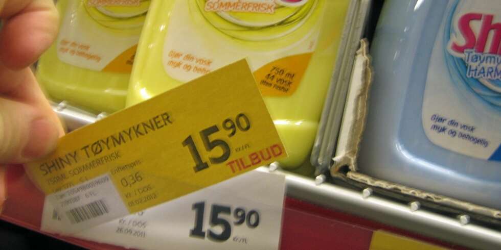 SAMME PRIS: En flaske tøymykner koster 15,90 både før, under og etter tilbudsperioden. SAMME PRIS: En flaske tøymykner koster 15,90 både før, under og etter tilbudsperioden.