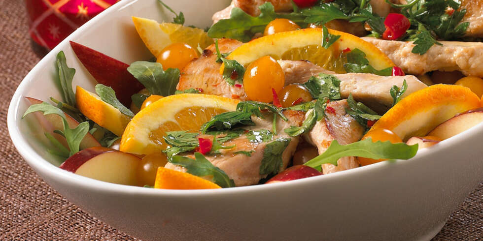 SITRUS-SESONG: Appelsinene er på sitt beste nå. Bruk dem f.eks. i en salat med kylling. SITRUS-SESONG: Appelsinene er på sitt beste nå. Bruk dem f.eks. i en salat med kylling.