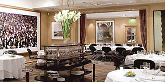 BAGATELLE I OSLO: Eyvind Hellstrøms restaurant. BAGATELLE I OSLO: Eyvind Hellstrøms restaurant.