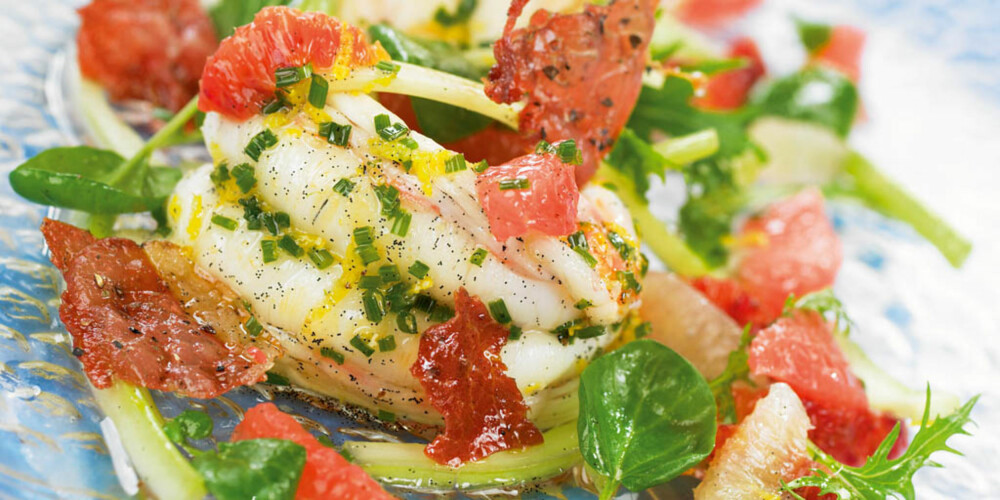 SALAT: Med stangselleri, sitrusfrukter, vanilje og sjøkreps. SALAT: Med stangselleri, sitrusfrukter, vanilje og sjøkreps.