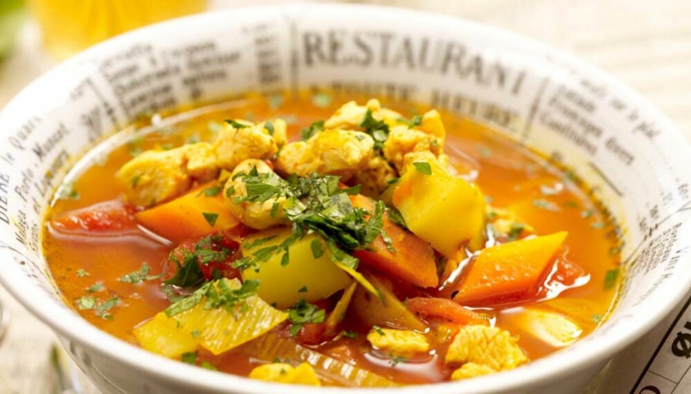 FRANSK: Hønsesuppe fra Provence. FRANSK: Hønsesuppe fra Provence.