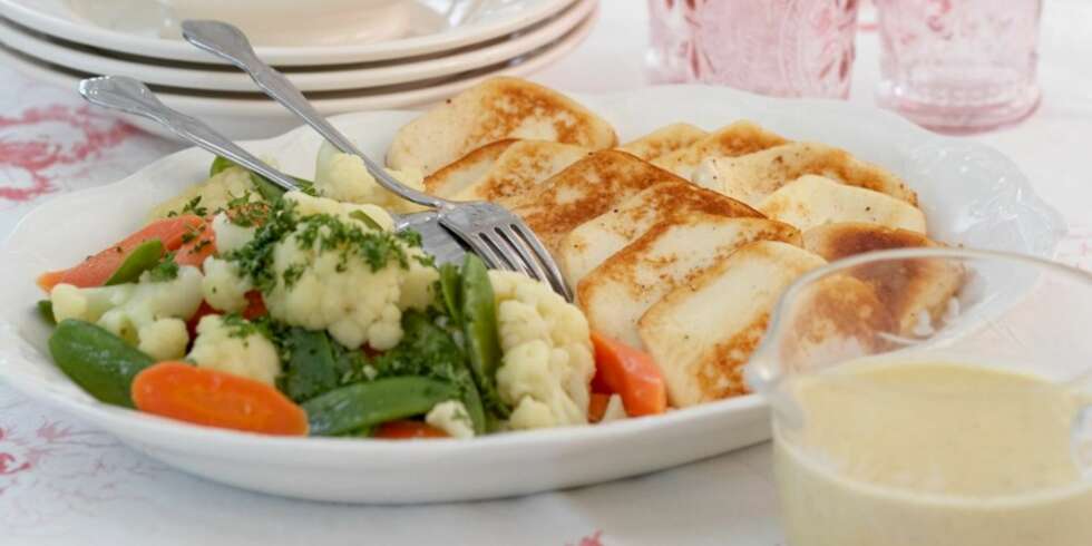 DAGENS MIDDAGSTIPS: Fiskepudding med karrisaus. DAGENS MIDDAGSTIPS: Fiskepudding med karrisaus.