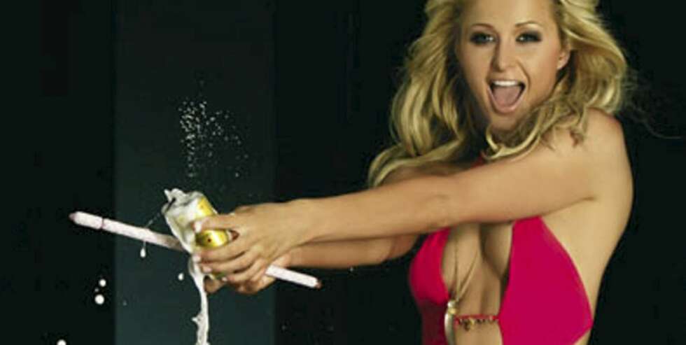 Sexy og tørst Paris Hilton. Men reklamen solgte ikke mer vin. Sexy og tørst Paris Hilton. Men reklamen solgte ikke mer vin.