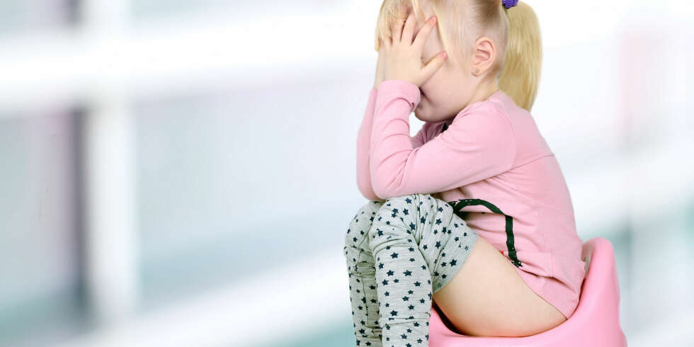 FORSTOPPELSE HOS BARN: Forstoppelse er ganske vanlig hos barn, men lett å forebygge. Her er rådene som hjelper barnet ditt så det slipper å ha vondt i magen. FORSTOPPELSE HOS BARN: Forstoppelse er ganske vanlig hos barn, men lett å forebygge. Her er rådene som hjelper barnet ditt så det slipper å ha vondt i magen.