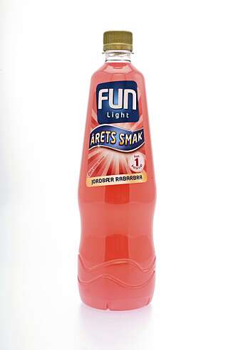 TEST AV SAFT: Fun light med jordbær og rabarbrasmak. TEST AV SAFT: Fun light med jordbær og rabarbrasmak.